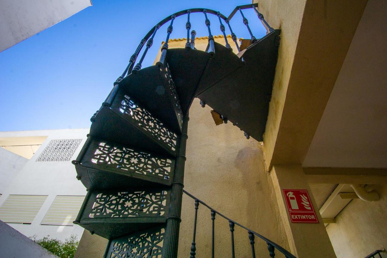 Apartamentos Sharis Jerez de la Frontera Exterior photo